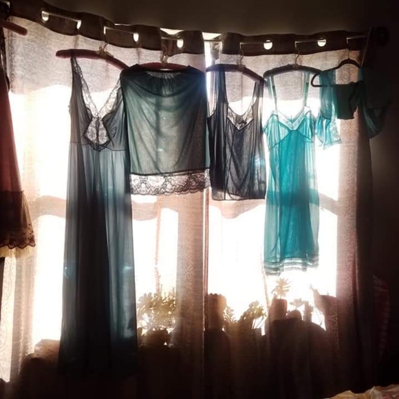 Vintage Hand Dyed Half Slip - Picture 5 of 6